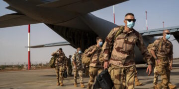 Niger : Retrait la queue entre les jambes