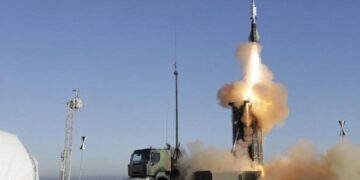 Macron appelle l’Ukraine à négocier tout en continuant à vider les stocks français d’armement