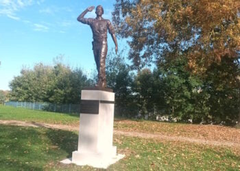 Toul : Non au déboulonnage de la statue de Marcel Bigeard !