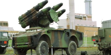 Macron dénude l’armée française pour habiller Zelenski