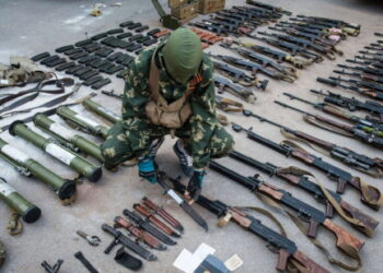 Des armes occidentales pour l’Ukraine finissent entre des mains criminelles en Finlande et ailleurs