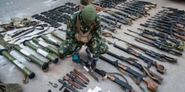 Des armes occidentales pour l’Ukraine finissent entre des mains criminelles en Finlande et ailleurs