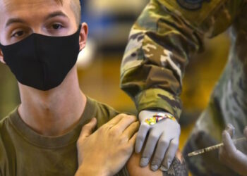 Tyrannie sanitaire Covid-1984 : la lettre de militaires au Médecin général des Armées