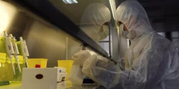 Le gouvernement américain a cautionné et financé des expérimentations sur des virus mutants SRASr-CoV et ARNm